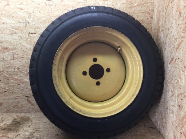 Dunlop R20910 Felge mit gutem Reifen