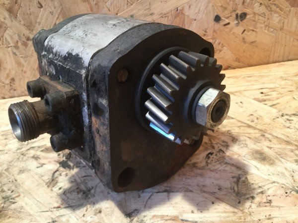 Mc Cormick 624 Hydraulikpumpe