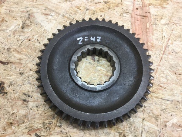 John Deere Lanz 300 Zahnrad Z=47 auf Nebenwelle1