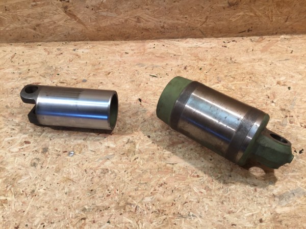 John Deere Lanz 300 Hubzylinder