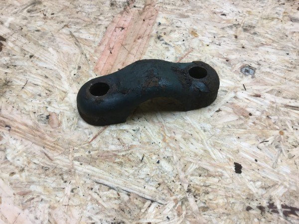 Hanomag R24 Halter halbrund