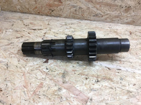 Mc Cormick 624 Vorgelegewelle