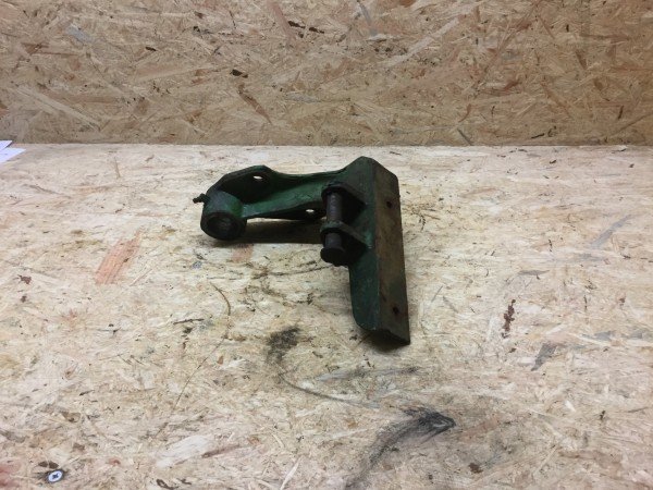 John Deere Lanz 300 Halter Pedalwelle Trittbrett links