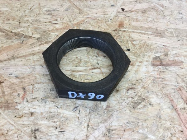 Deutz DX 90 Sechskantmutter für Steckachse hinten