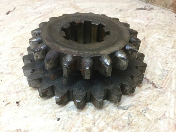Fahr D17 A8 Getriebe Doppelzahnrad V7 186 1P