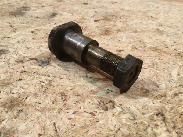 Bautz 300 Dieselschlepper Bolzen